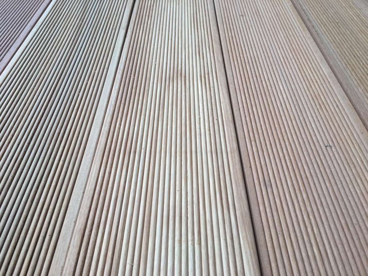 Terrassenholz Bangkirai Standard 22*140 mm: günstig bei holz-wohnen