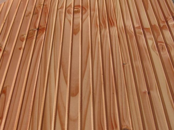 Terrassenholz Douglasie A-Sortierung, 26 x 140 mm, geriffelt