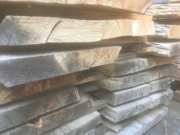 Eiche Bohlen unbesäumt, getrocknet