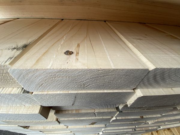 Bretter, Bohlen, 38 x 235 mm, gehobelt